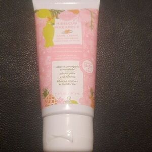 Hibiscus Pineapple cream